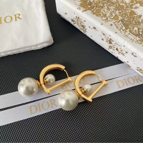 Dior Gold and Pearl Accent Earrings - Picture 1 of 4